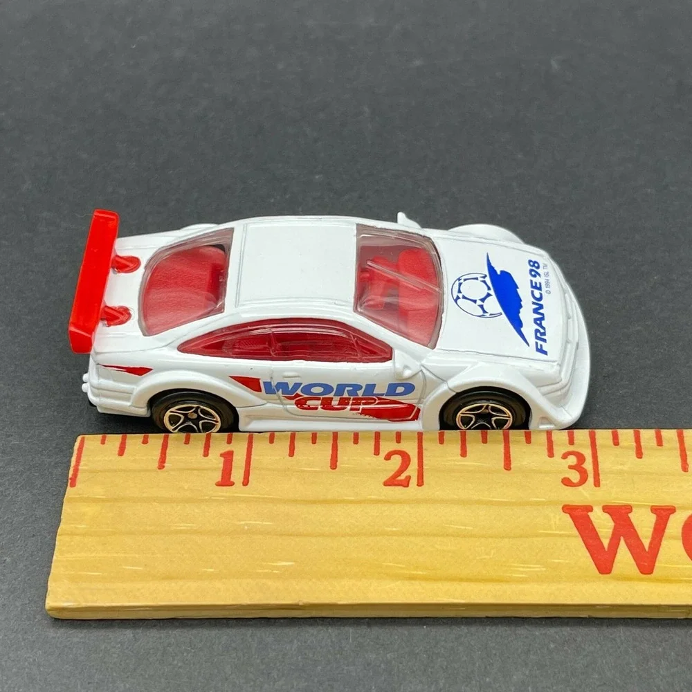 Matchbox World Cup Soccer Opel‎ Calibra Car White Diecast 1/60 France '98 Loose